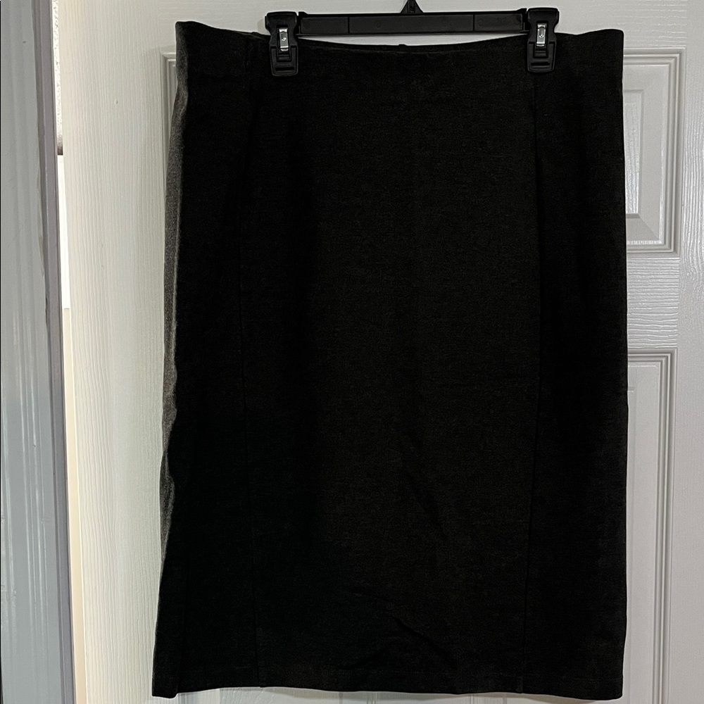 Simply Emma Black Pencil Skirt - Sleek Office Staple